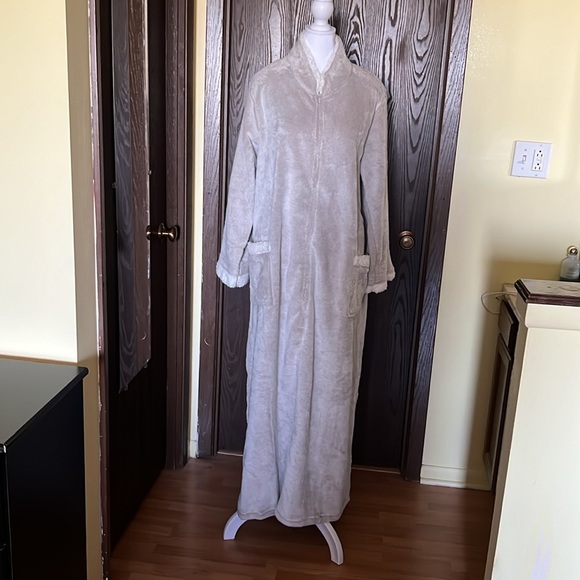 Natori | Intimates & Sleepwear | Natori Velour Sherpa Zipfront Lounger ...